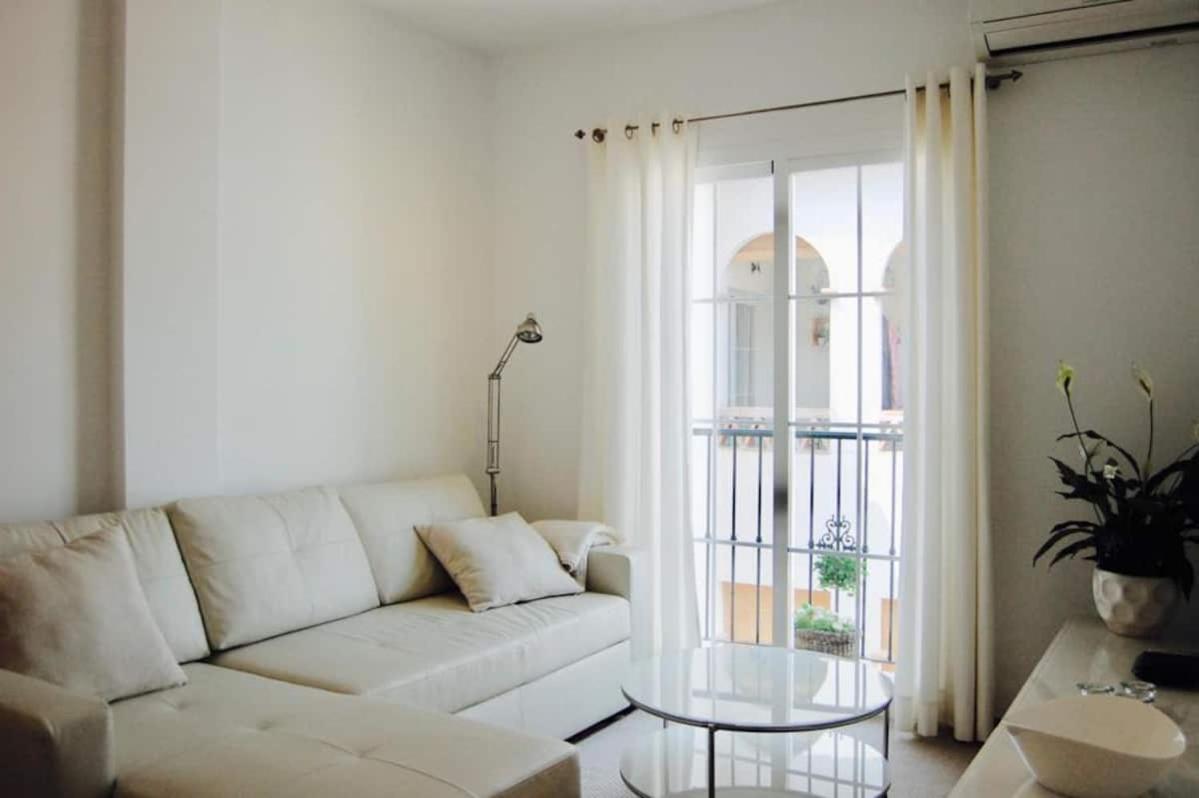 Fantastic 1 Bedroom Apartment In The Centre Of ネルハ エクステリア 写真